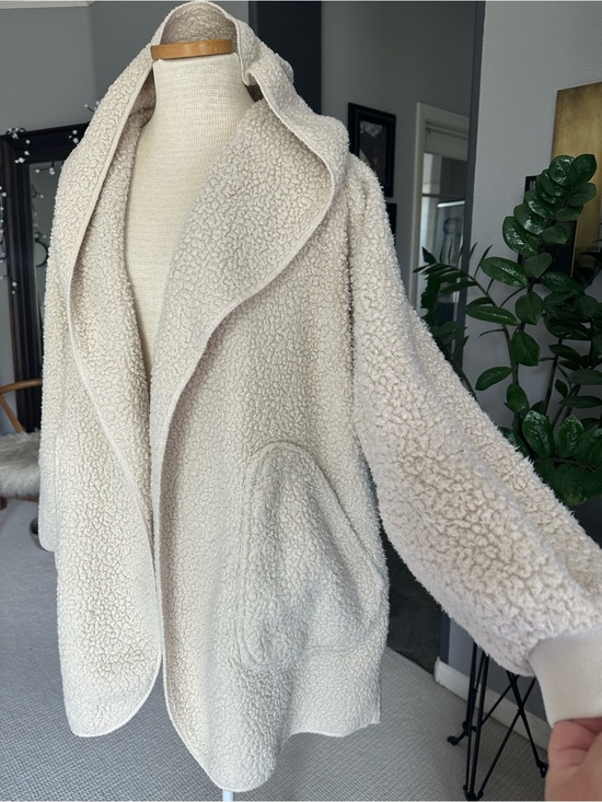 UnHide Jackets & Blazers - UnHide Hooded Teddy Jacket in Cream size medium